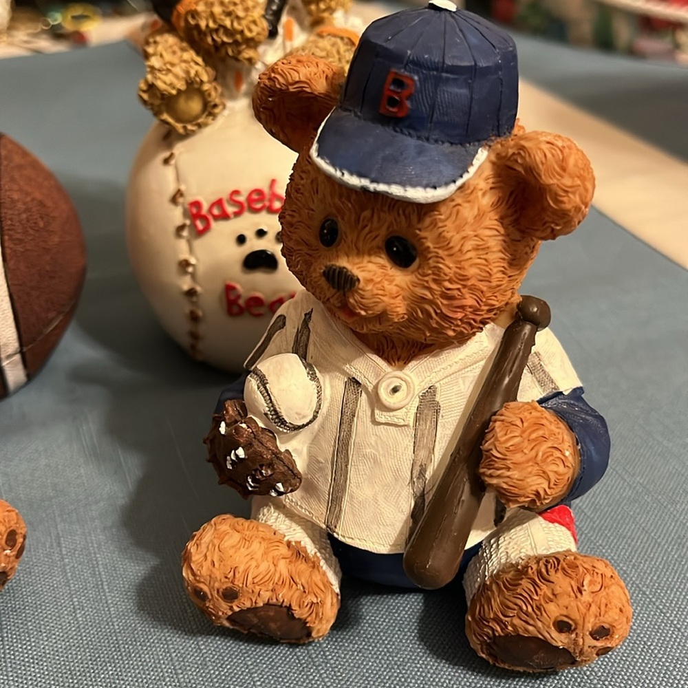 Baseball and Football Bear banks, set of 4 - Picture 3 of 9